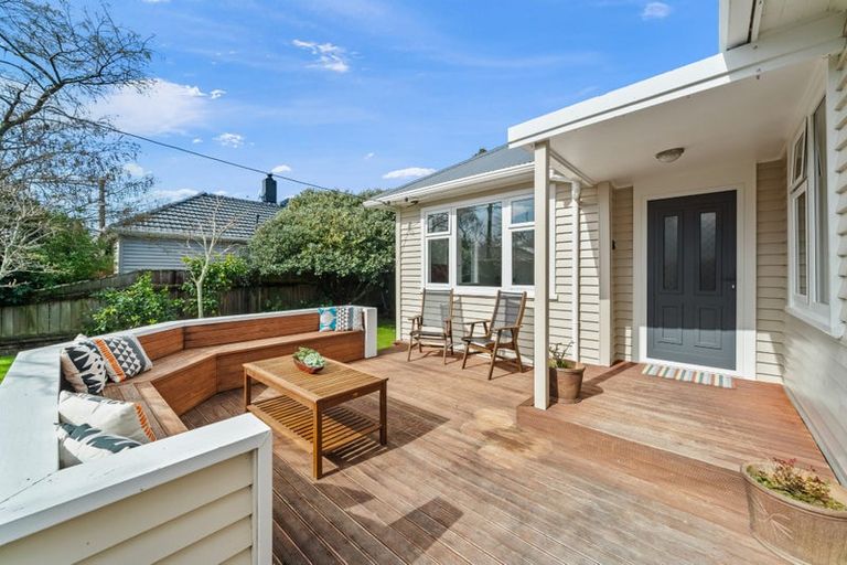 Photo of property in 3 Heretaunga Square, Silverstream, Upper Hutt, 5019