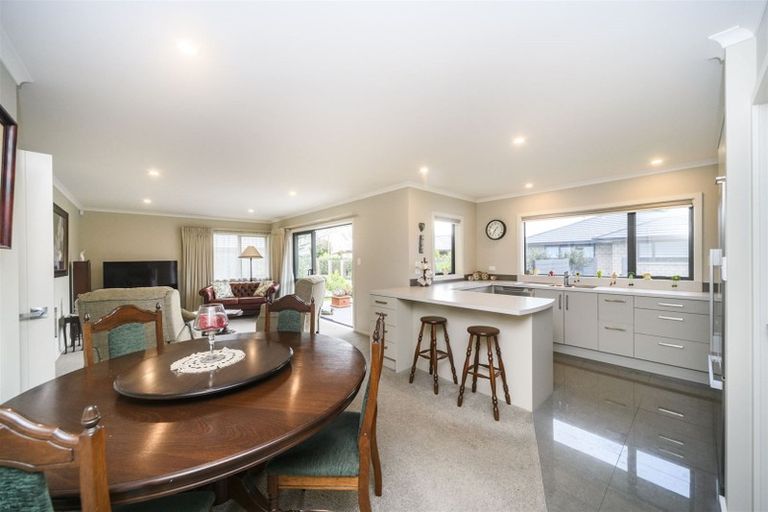 Photo of property in 2/2 Church Street, Terrace End, Palmerston North, 4410