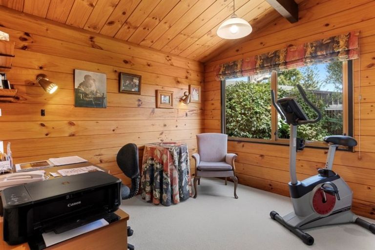 Photo of property in 25 Linklater Avenue, Bellevue, Tauranga, 3110