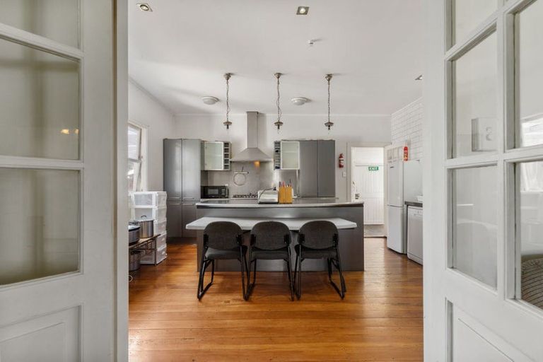 Photo of property in 63 Park Road, Carterton, 5713