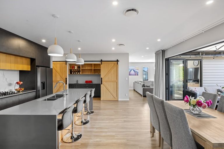 Photo of property in 61 Symes Drive, Red Beach, 0932