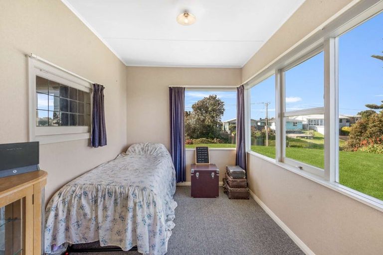 Photo of property in 153 Cornfoot Street, Castlecliff, Whanganui, 4501