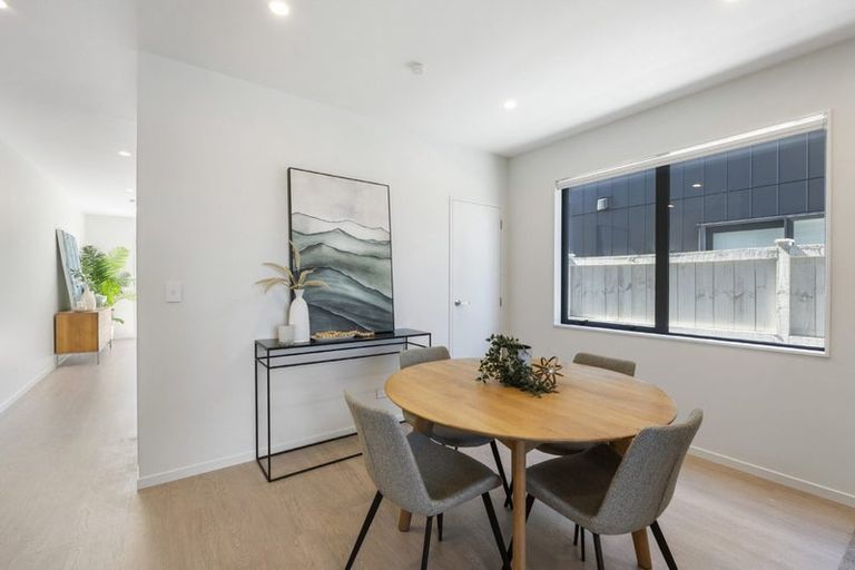 Photo of property in 10 Paraone Crescent, Takanini, 2112