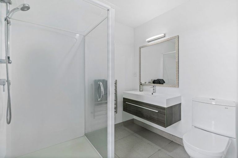 Photo of property in 9/49 Browns Road, Browns Bay, Auckland, 0630