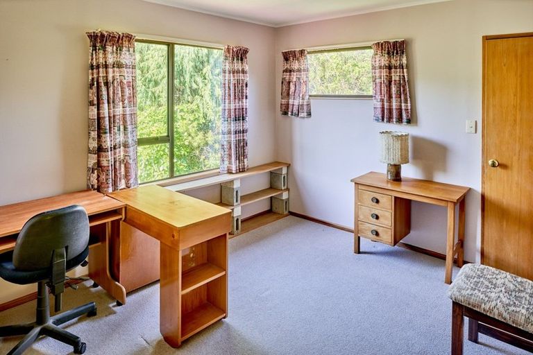 Photo of property in 3 Picketboat Lane, Whitby, Porirua, 5024