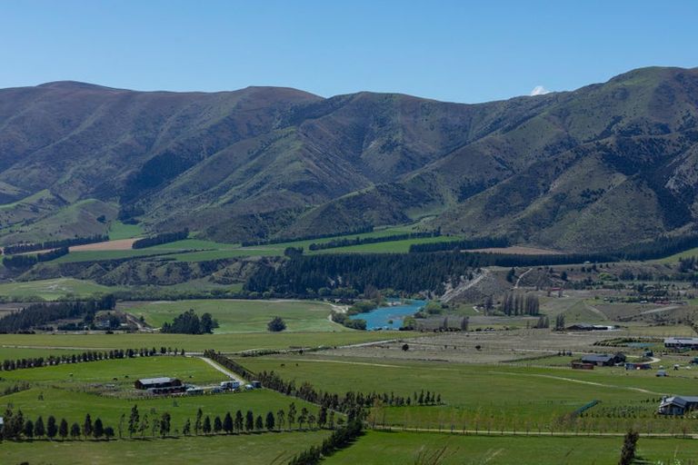 Photo of property in 23 Miharo Lane, Queensberry, Cromwell, 9383