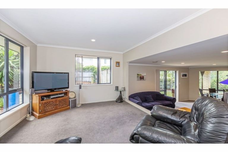 Photo of property in 98 Greenhithe Road, Greenhithe, Auckland, 0632