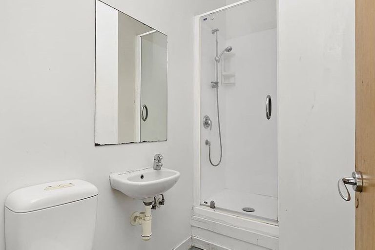 Photo of property in 193 Tasman Street, Mount Cook, Wellington, 6021