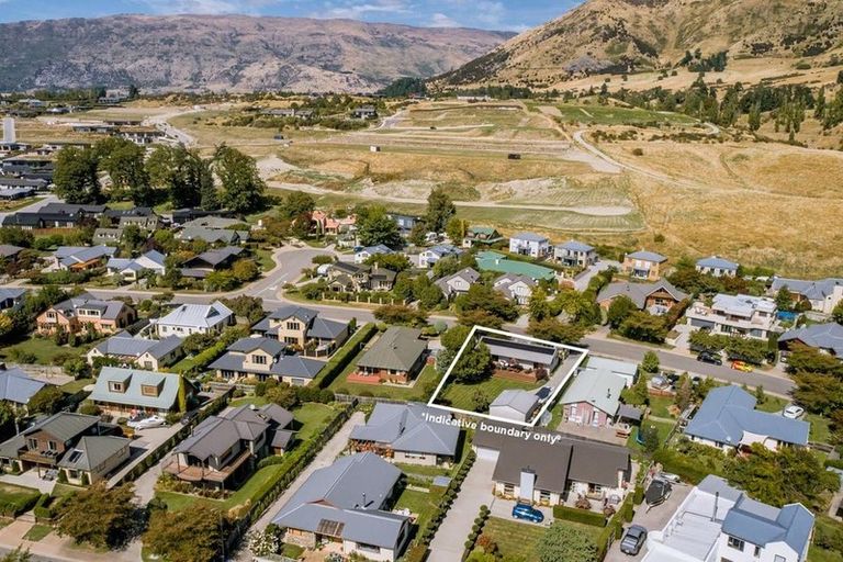 Photo of property in 48 Meadowstone Drive, Wanaka, 9305