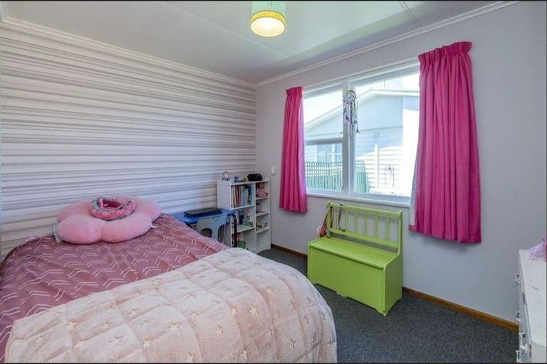 Photo of property in 172 Queen Street West, Levin, 5510