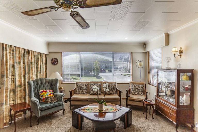 Photo of property in 16 Upham Crescent, Taradale, Napier, 4112