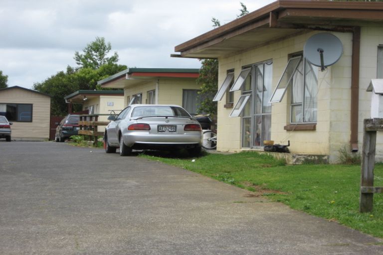 Photo of property in 2/69 Birdwood Road, Pukekohe, 2120