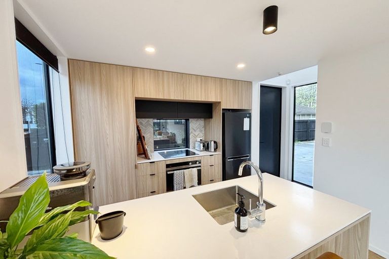 Photo of property in 1/166 Saint Albans Street, St Albans, Christchurch, 8014