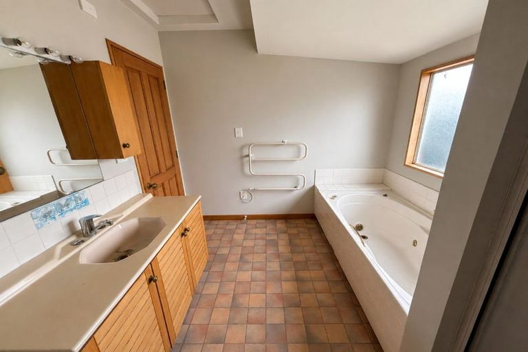 Photo of property in 1/64 Peer Street, Upper Riccarton, Christchurch, 8041