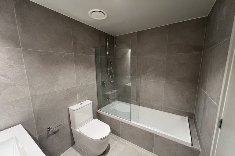 Photo of property in 7b Windlass Street, Long Bay, Auckland, 0630