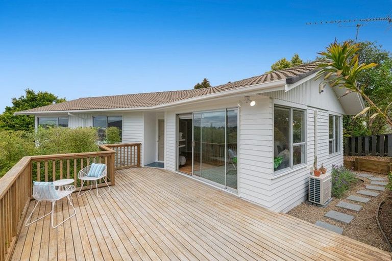 Photo of property in 14 Orton Street, Glenfield, Auckland, 0627