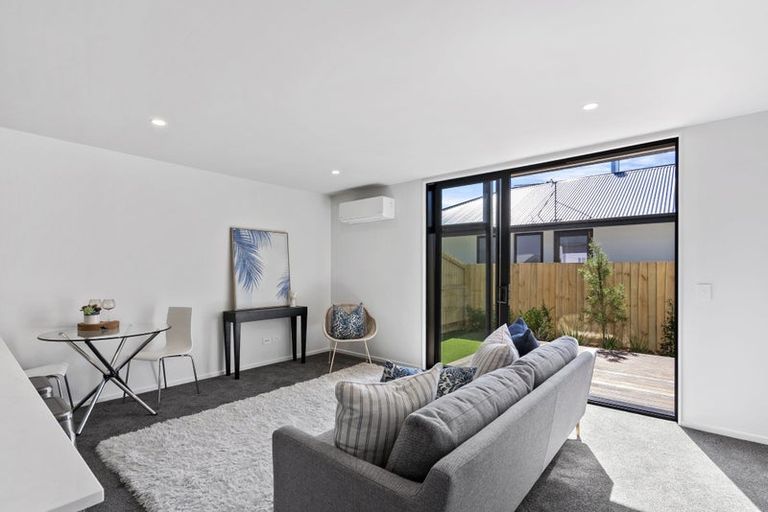 Photo of property in 1/39 Vagues Road, Northcote, Christchurch, 8052