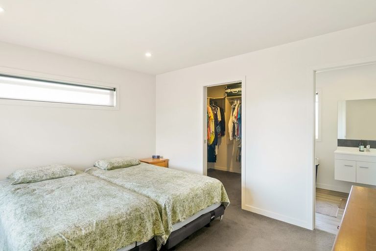 Photo of property in 96 Pohutukawa Parade, Riverhead, 0820