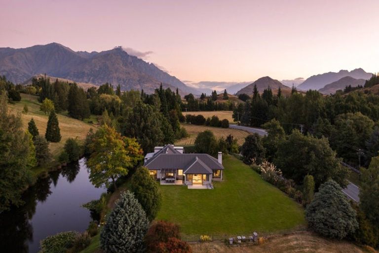 Photo of property in 49 Hunter Road, Speargrass Flat, Queenstown, 9371
