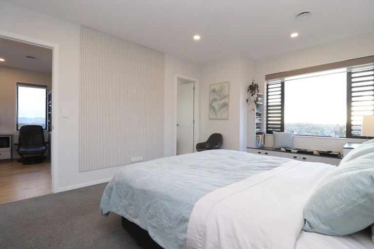 Photo of property in 26 Roxborough Place, East Tamaki Heights, Auckland, 2016