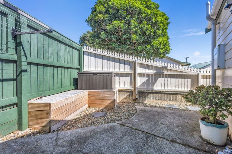 Photo of property in 3/70 Whiteley Street, Moturoa, New Plymouth, 4310