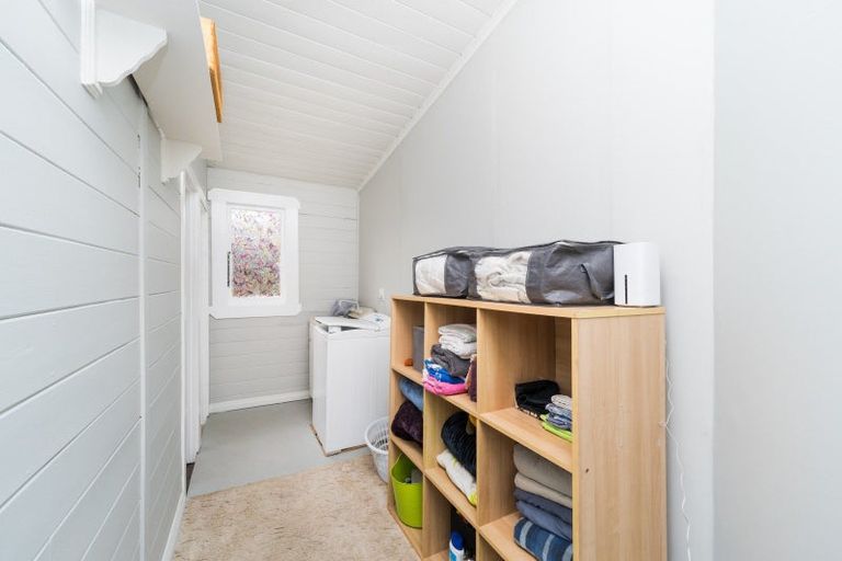 Photo of property in 13 Karaka Street, Tokomaru, Palmerston North, 4474