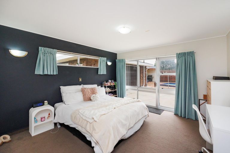 Photo of property in 52 Kentucky Way, Awapuni, Palmerston North, 4412