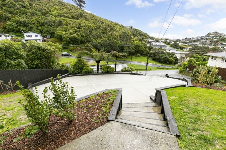 Photo of property in 173 Broderick Road, Johnsonville, Wellington, 6037