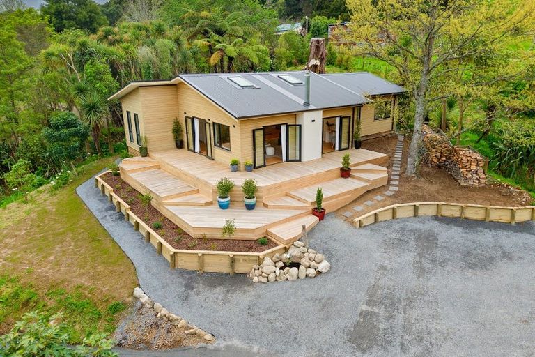 Photo of property in 76 Parenga Road, Hautere, Otaki, 5582
