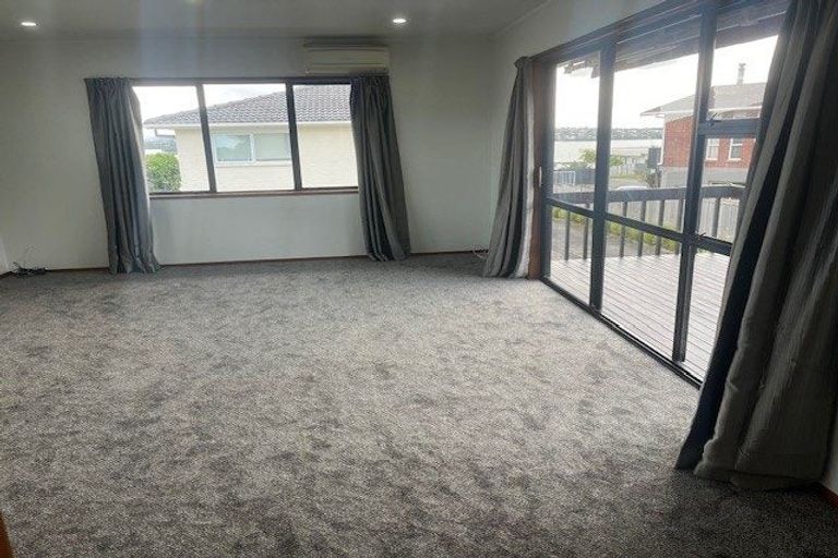 Photo of property in 26b Waller Avenue, Bucklands Beach, Auckland, 2012