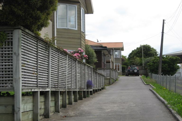 Photo of property in 1/24 Woodward Avenue, Mangere Bridge, Auckland, 2022