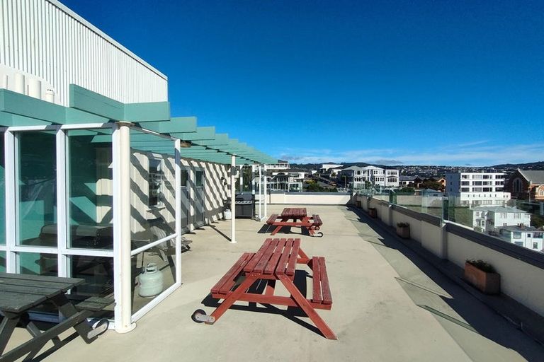 Photo of property in Jerningham Apartments, 20 Oriental Terrace, Oriental Bay, Wellington, 6011