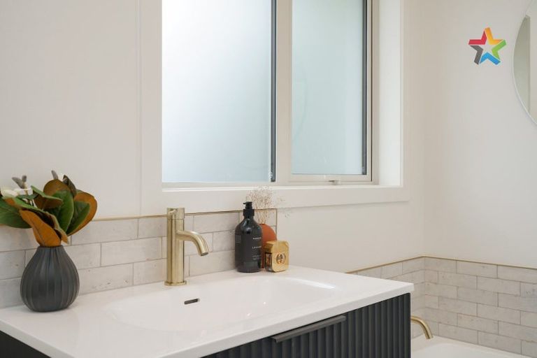 Photo of property in 21 Dumbarton Place, Strathern, Invercargill, 9812