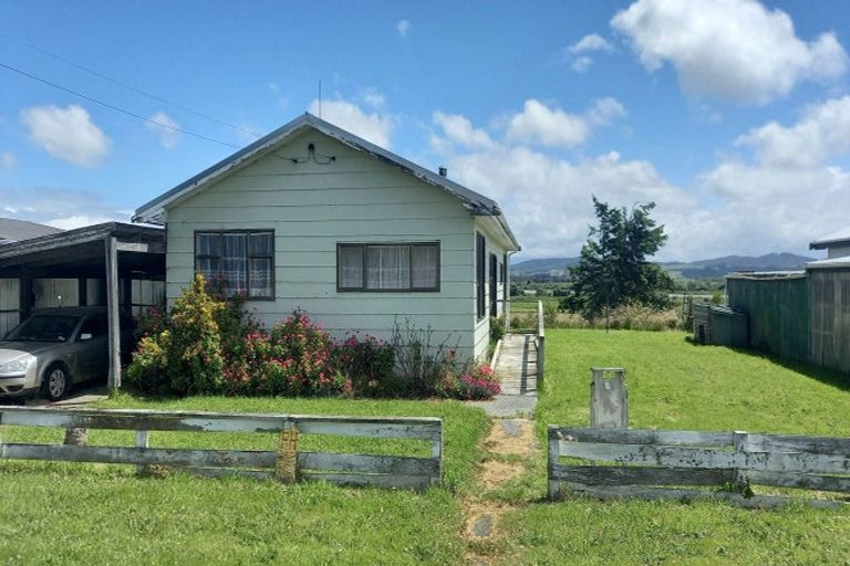 Photo of property in 1 Main Road, Tuatapere, 9620