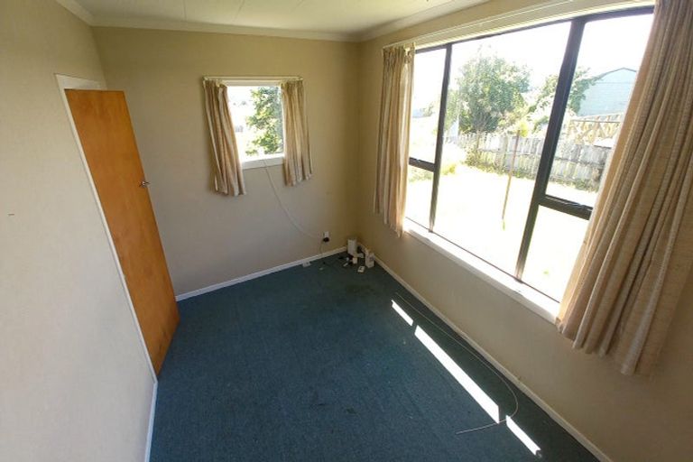 Photo of property in 1 Main Road, Tuatapere, 9620