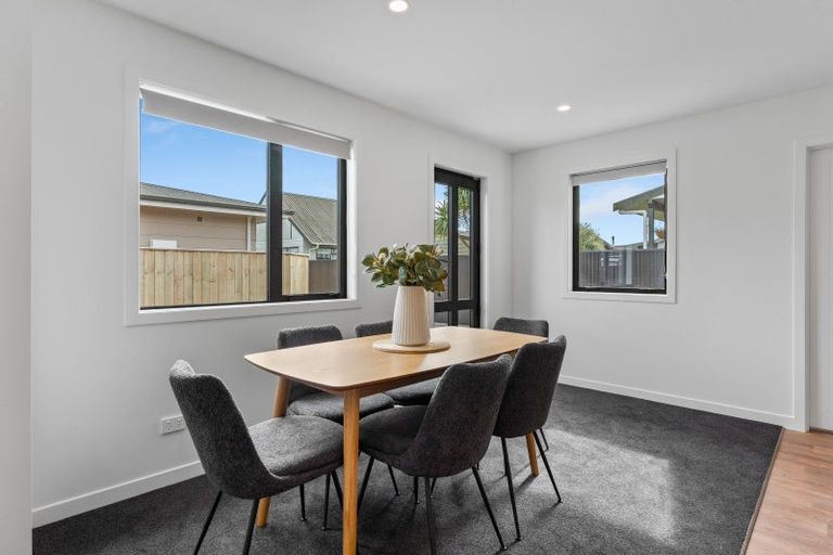 Photo of property in 40a Raglan Avenue, Cloverlea, Palmerston North, 4412