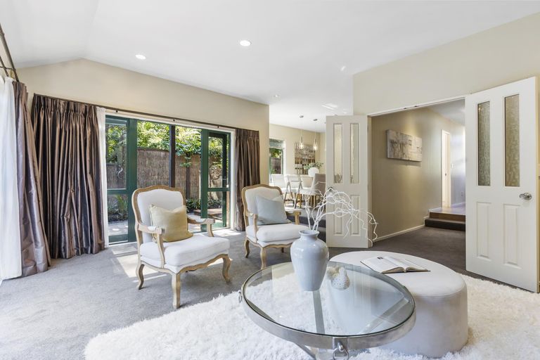 Photo of property in 1/28 Sale Street, Cockle Bay, Auckland, 2014