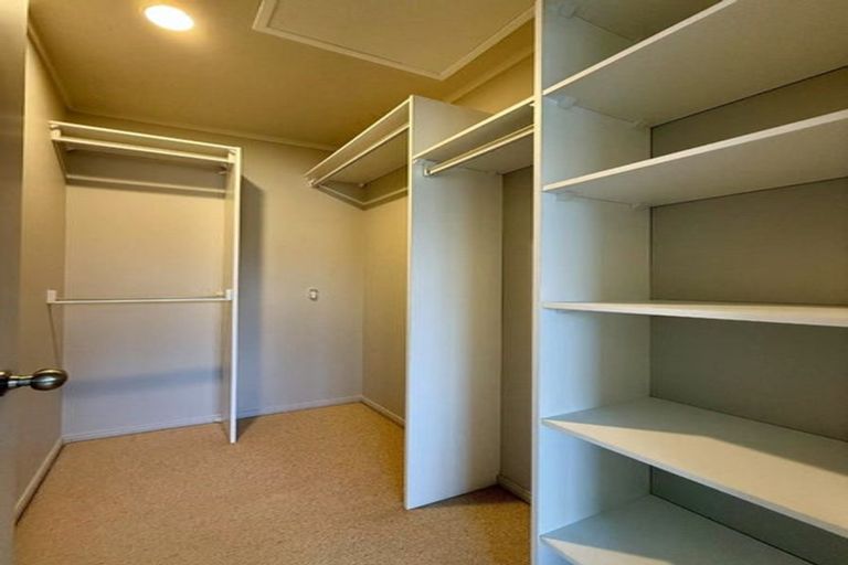 Photo of property in 8 Applebox Lane, Henderson, Auckland, 0612