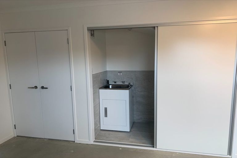 Photo of property in 3/1 Scott Road, Hobsonville, Auckland, 0616