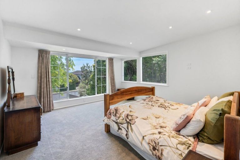 Photo of property in 4 Liston Crescent, Cockle Bay, Auckland, 2014