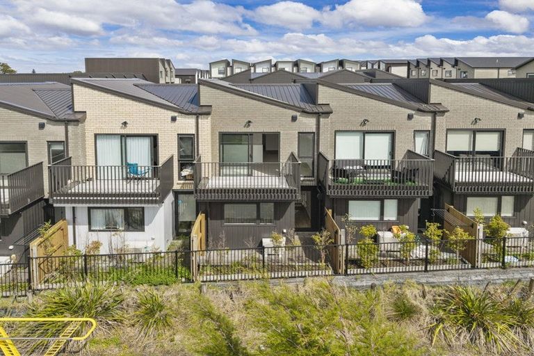 Photo of property in 11/28 Westgate Drive, Westgate, Auckland, 0614