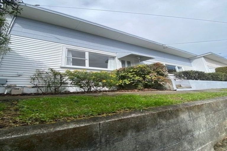 Photo of property in 1b Hollies Crescent, Johnsonville, Wellington, 6037