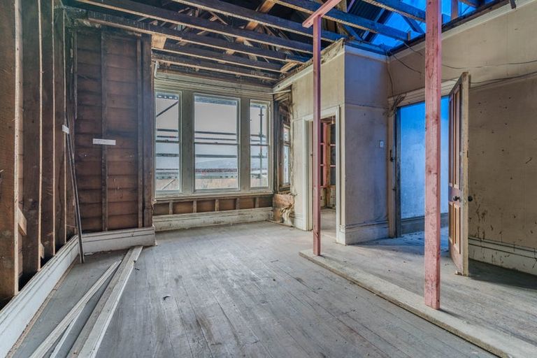 Photo of property in 1 Phillips Street, Kensington, Dunedin, 9011