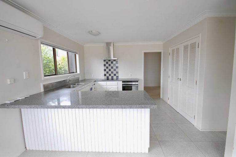 Photo of property in 2/12 Marama Street, Castor Bay, Auckland, 0620