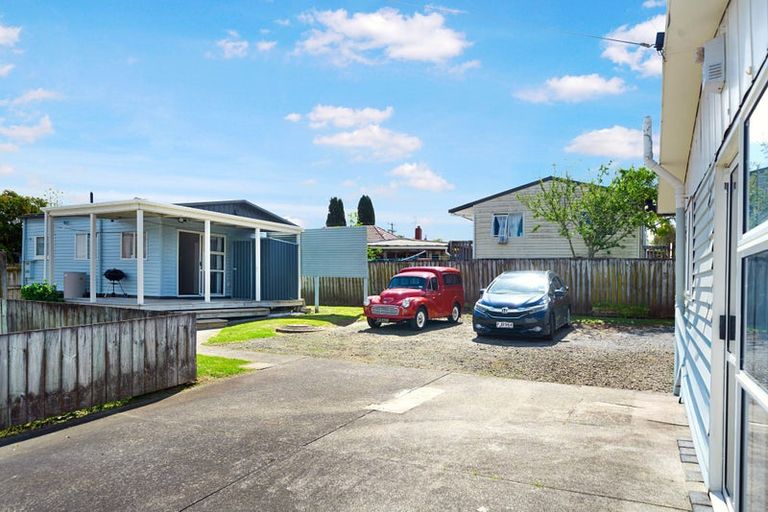 Photo of property in 1/8 Devon Street, Te Atatu South, Auckland, 0610