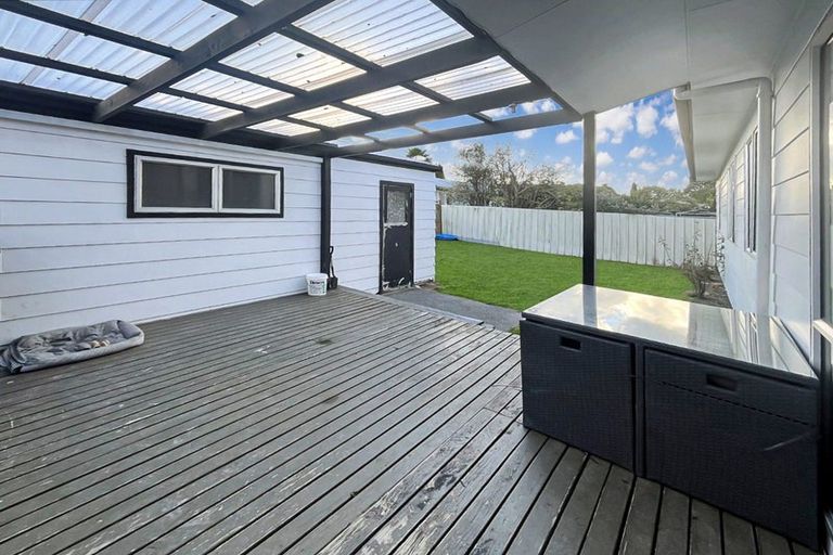 Photo of property in 31 Acacia Street, Kelvin Grove, Palmerston North, 4414