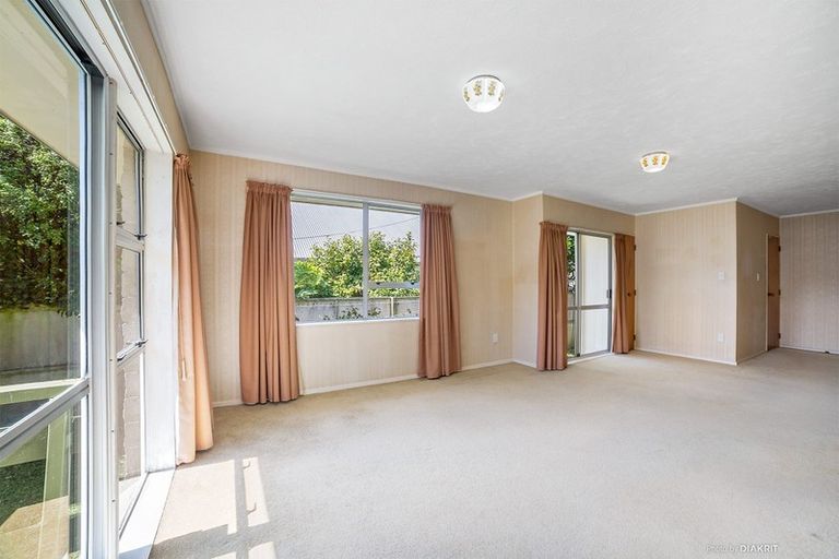Photo of property in 8b Cargill Street, Karori, Wellington, 6012