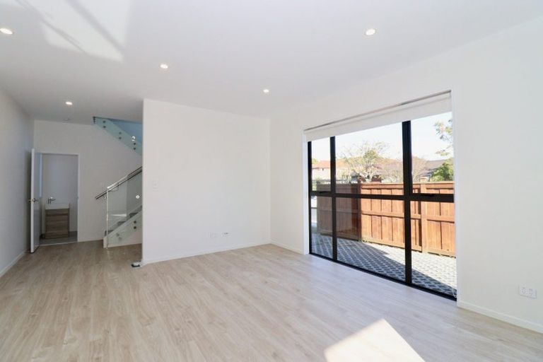 Photo of property in 8 Britannia Place, Half Moon Bay, Auckland, 2012