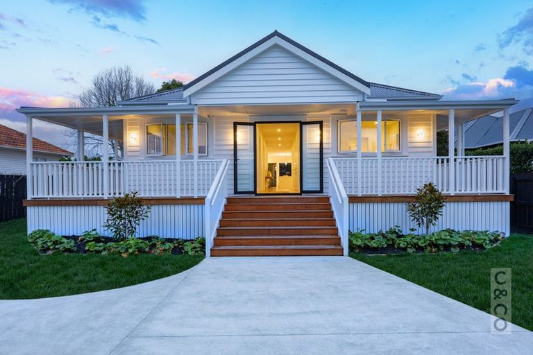 Photo of property in 15 Edward Street, Riverhead, 0820