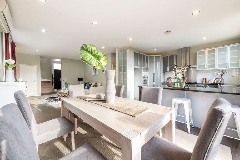 Photo of property in 13 Heidi Crescent, Flat Bush, Auckland, 2016